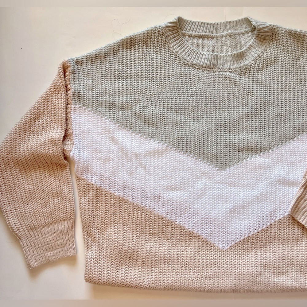 CHEVRON PRINT LIGHTWEIGHT SWEATER